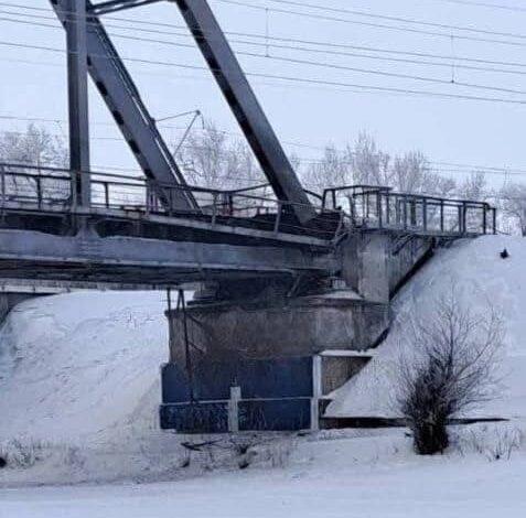 Blast rocks railway bridge Near Russia's Samara, traffic suspended