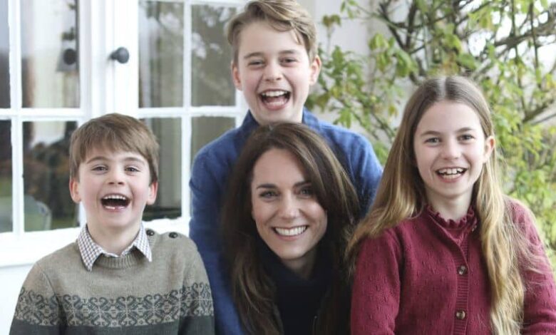 Kate Middleton's photo editing raises authenticity questions