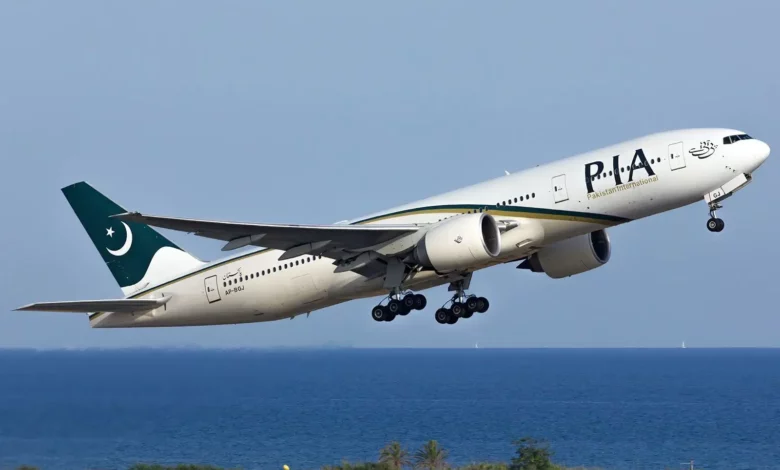 PIA Advises Pilots and Crew Against Fasting During On-Flight Duty in Ramzan