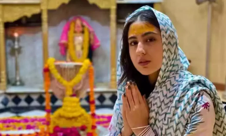 Sara Ali Khan distributes food packets to the needy outside temple.