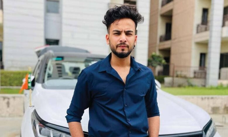 Noida Police Arrested the Indian YouTuber Elvish Yadav in connection with the case of Snake Venom