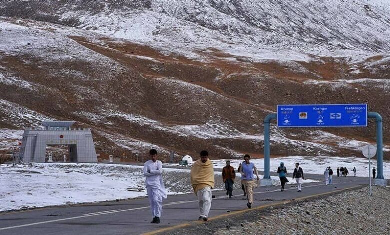 Travel and trade at the Pakistan-China Khunjerab border have resumed following a four-month suspension.