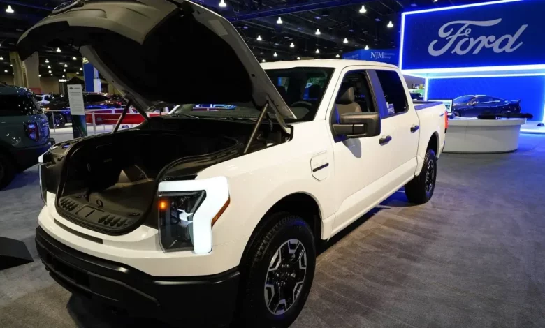 As US EV sales growth slows, Ford plans to postpone the release of a new electric pickup and large SUV.