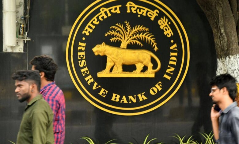 RBI Reports Bright Outlook for Indian Economy, Balance Sheet Grows (1)