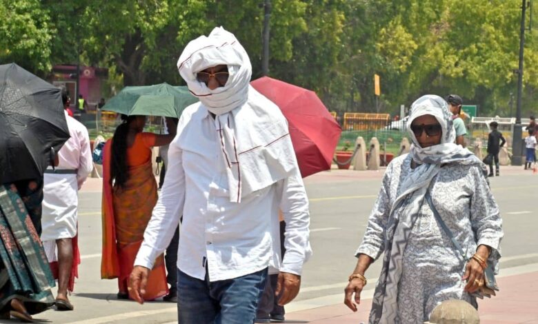 North India Sizzles Under Severe Heatwave, Temperatures Soar