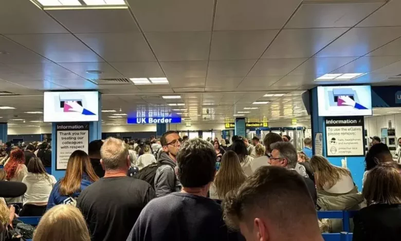 UK Airports in Chaos as Border Control Systems Suffer Widespread Outage