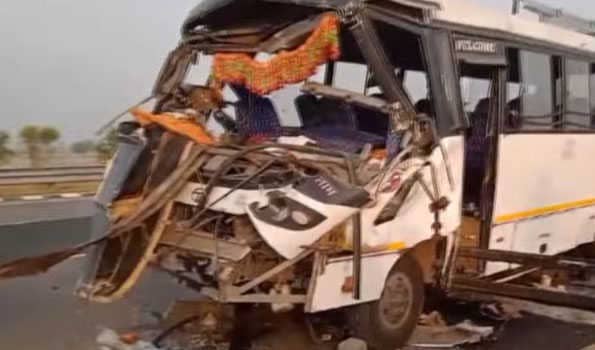 4 killed after bus rams into stationary truck in UP district, 9 injured Police (1)