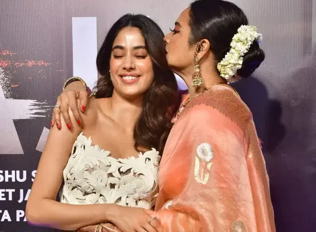 Rekha-Janhvi Kapoor steal the show at 'Ulajh' screening