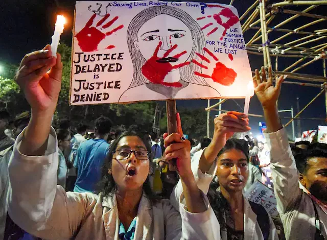 Dhaka University students protest in solidarity over Kolkata rape case