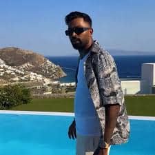 Hardik Pandya spotted enjoying beach vacation – see pics