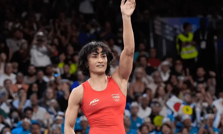 Wrestlers Vinesh Phogat and Bajrang Punia Join Congress