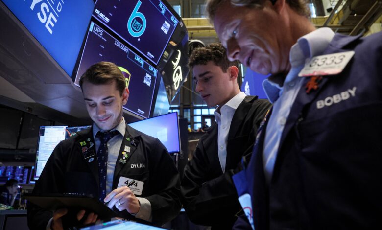 US Stocks Bounce Back After Volatile Trading