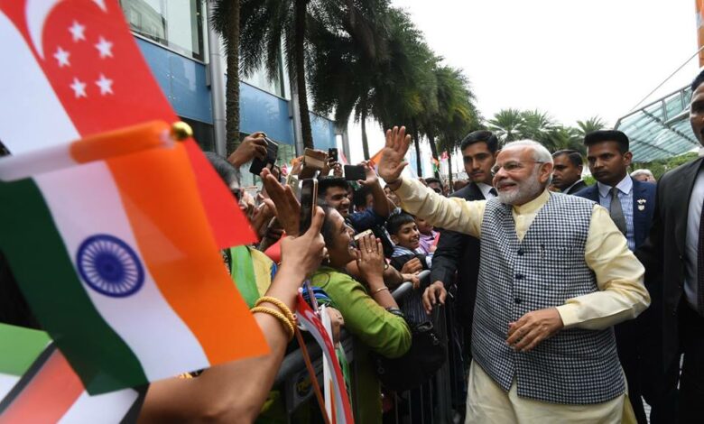 PM Modi welcomed by Indian community during Singapore visit