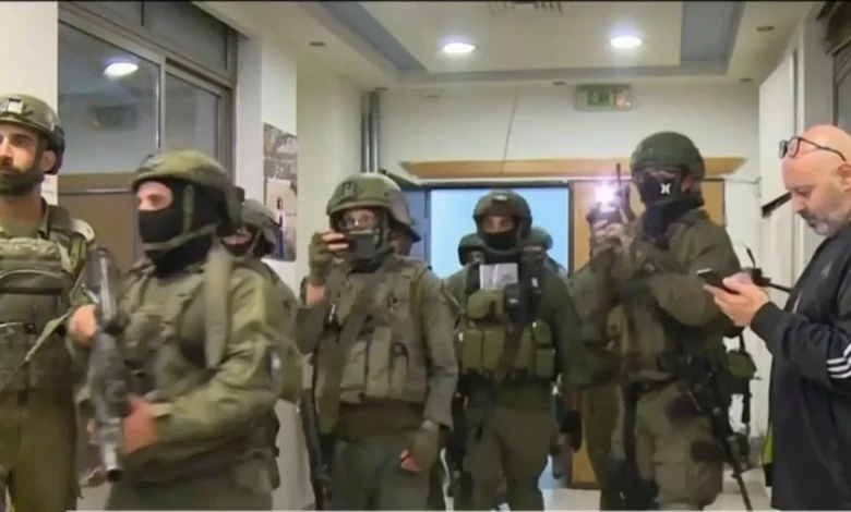 Israeli Soldiers Raid Al Jazeera Bureau in Ramallah, Issue Closure