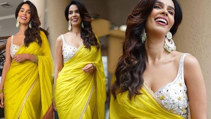 Mallika Sherawat returns to Bollywood in Vicky Vidya ka woh wala video