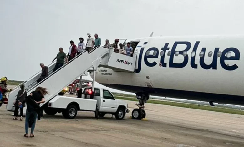 JetBlue Flight Makes Emergency Landing in Kansas After Smoke Alarm