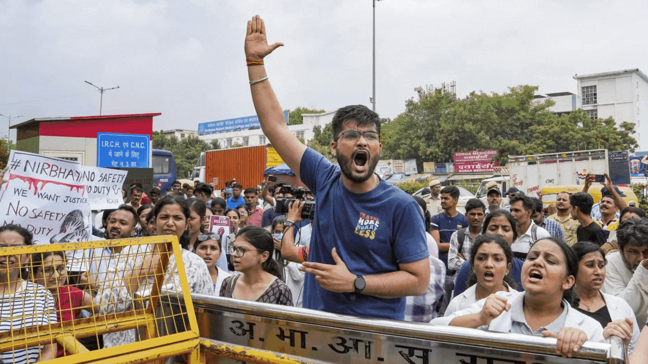 Junior Doctors in West Bengal Continue Protests Despite Court Ruling