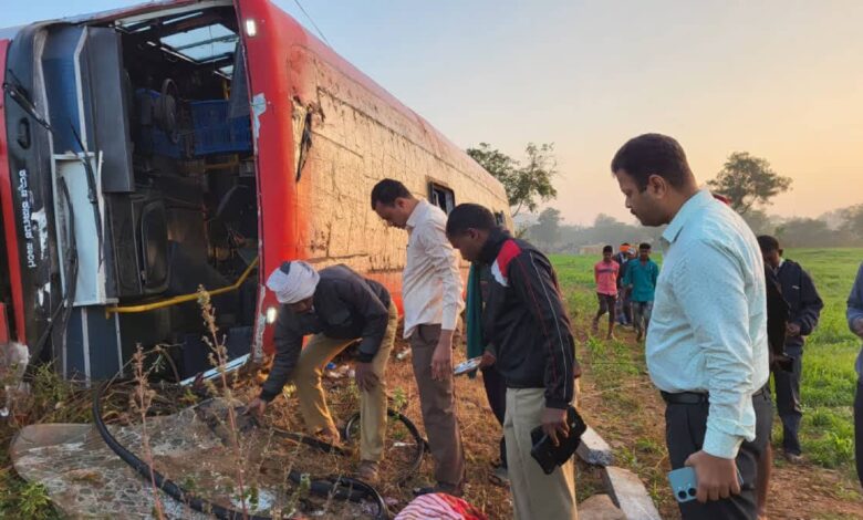 Tragic Bus-Van Collision in Raichur Claims Two Student Lives