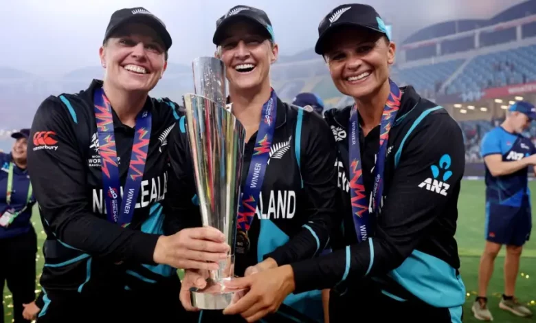 Suzie Bates dances joyously in NZ team celebrations