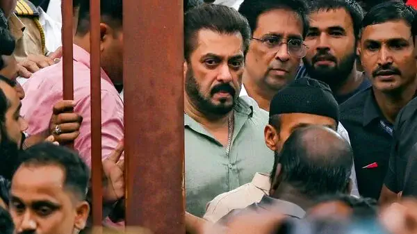 Jailed gangster's family backs him, demands apology from Salman Khan