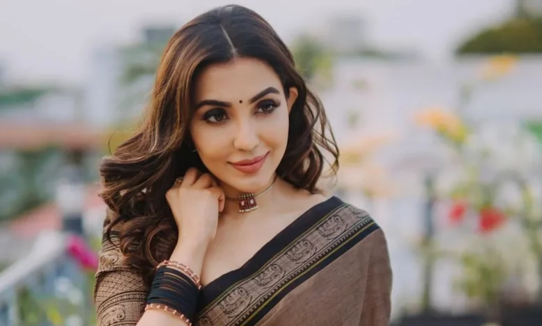 Parvati Nair Faces Abuse Allegations Amid Theft Controversy