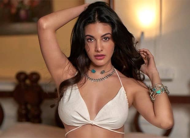 Amyra Dastur sizzles in stylish beachwear during phuket getaway