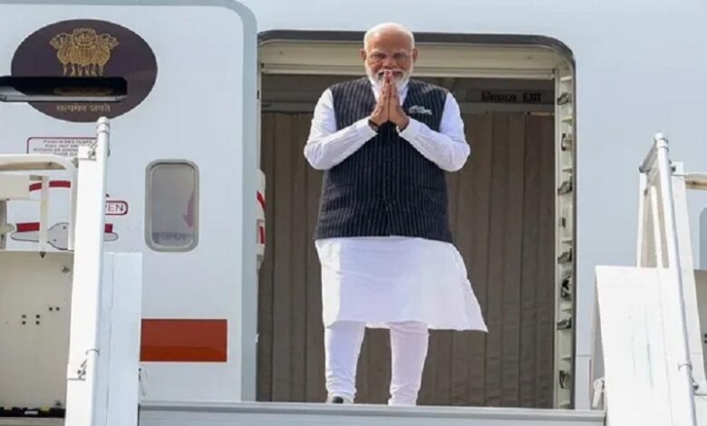 PM Modi stranded at Deoghar airport for 2 hours due to aircraft issue