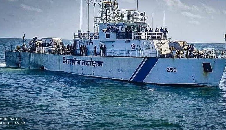 Indian coast guard rescues seven fishermen from Pakistani vessel