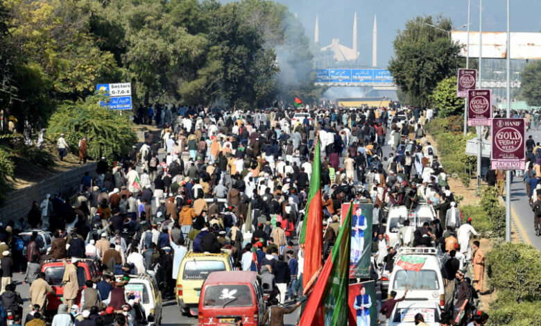 Bushra Bibi: Imran Khan's wife and key figure in Pakistan protests