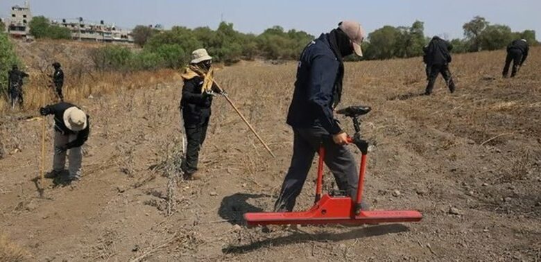 12 bodies discovered in clandestine graves in northern Mexico