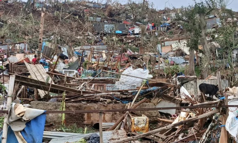 Cyclone Chide strikes France's Mayotte, hundreds feared dead