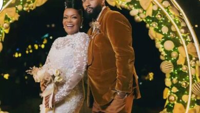 Yvette Nicole Brown finds love at 53 in intimate beverly hills wedding