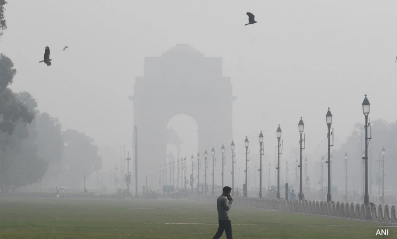 Delhi breaks 14-year record as temperature drops below 5°C