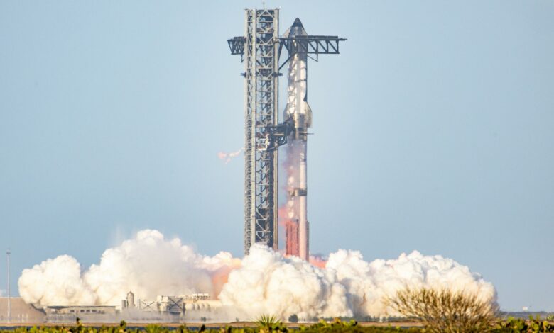 Musk announces Starship rocket's Mars launch next year