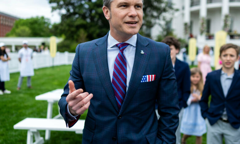 Trump avoids question on Hegseth's alleged info leak