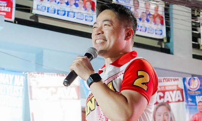 Filipino politician under fire for comment on single mothers