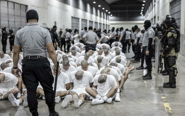 U.S. plans deportation of criminals with passports to El Salvador