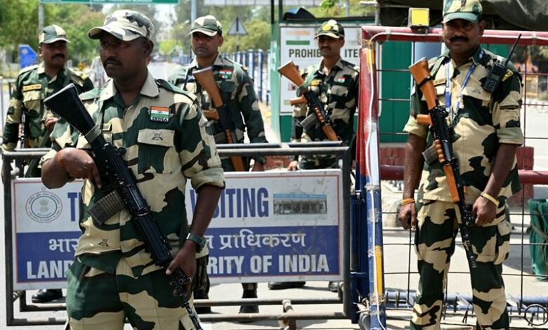 India-Pakistan troops exchange gunfire overnight
