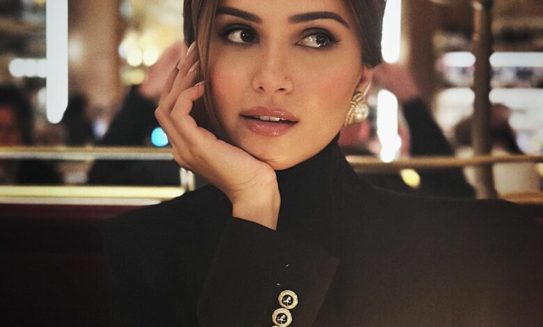 Tara Sutaria's effortless beauty: soft smoky eye and glossy lips