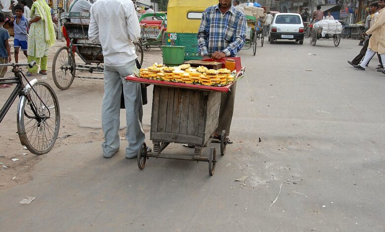 Delhi's street vendors: rights violations and livelihoods at risk
