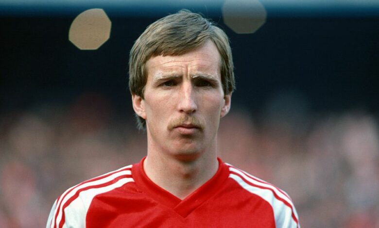 Tribute to ex-Wales and Liverpool defender Jones, 70