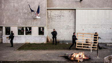 French inmate escapes hidden in fellow prisoner's bag